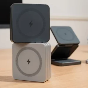 3-in-1 Foldable Magnetic Wireless Charging Station Portable 15W Fast Wireless Charger for iPhone Smart Watch Earbuds