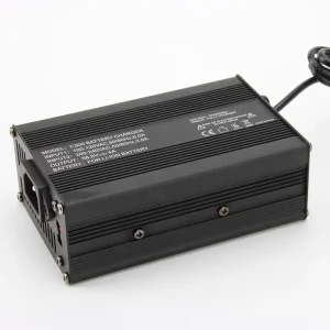 C300 12V 14.6V 15A Lithium Ion Battery Charger for Electric Scooter Motorcycle Tricycle Fast Charger Temperature Protection