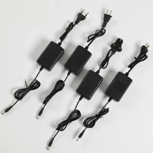 Factory 15V1A Power Adapters with Plastic Housing Two-Wire EU/UK/US Plug Cctv Adapter 12V1A for CCTV Cameras Adaptor