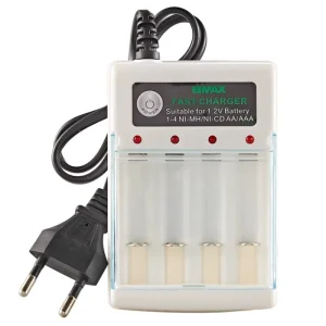 Ni-MH Ni-CD AA 4-Slot Fast Charger AC DC 220V EU Plug 1.2V Rechargeable Batteries with Charging Indicator