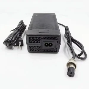 Universal 12.6V Lithium Battery Charger with XCM 12.6V5A Li-ion Charger for Outdoor Power Charger