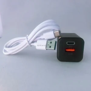 White 38W USB-A+C QC 3.0 5V/2.4A Charger Adapter with Travel Plug for Phones, Laptops and Cameras